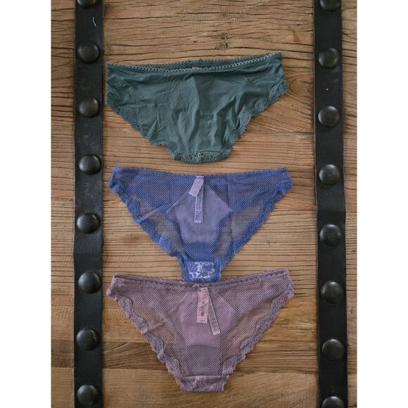 Victoria's Secret Dream Angels Cheekini Panty sz XS New - Picture 4 of 4